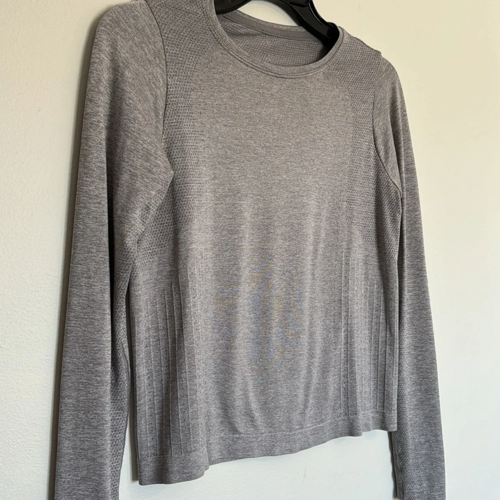 All In Motion Active Gray Long Sleeve Top - Picture 2 of 4